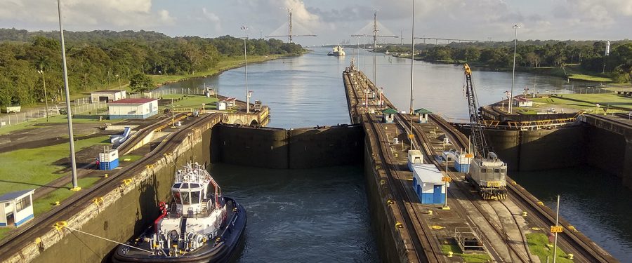 Panamski kanal – botaničku baštu nadleću fregate