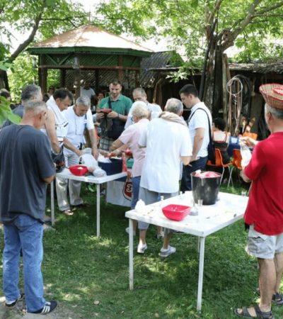 U nedelju Drugi festival šopske salate