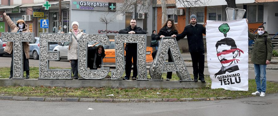 Pokretači promena žive na Tesli