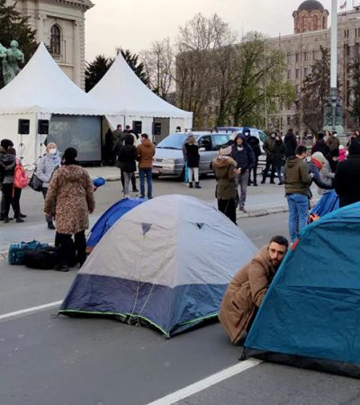 Šef bezbedan, opozicija u sedam kolona i dalje bezglavo jaše