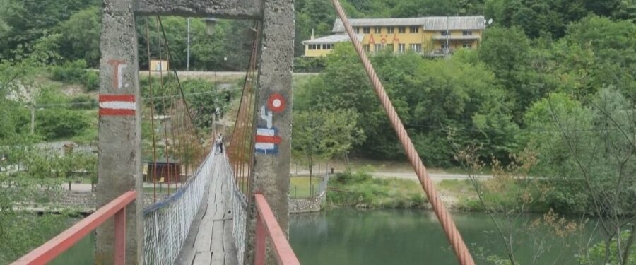 Da li Pančevo ima viseći pešački most?