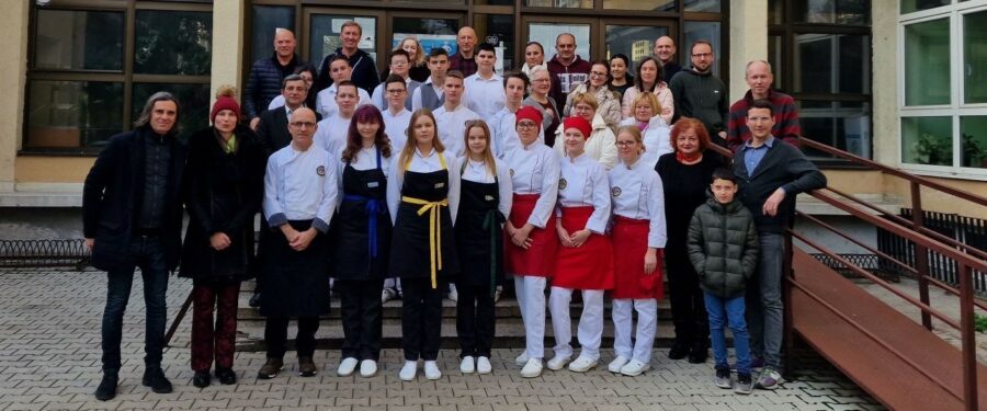 Održana osma gastronomska manifestacija „Naši slovenački specijaliteti”