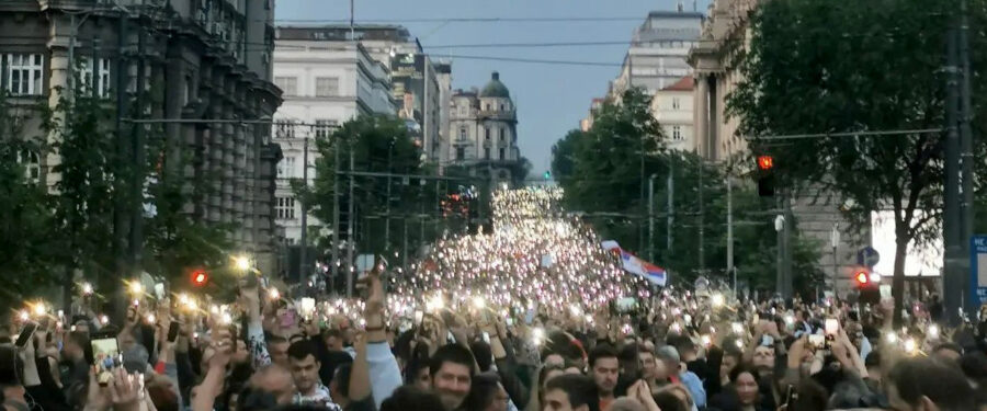 Oslobodite Vučića!