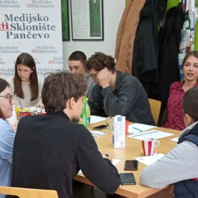 Poziv mladima: Prijavite se za besplatnu Omladinsku školu novinarstva „Omnibus 8”!