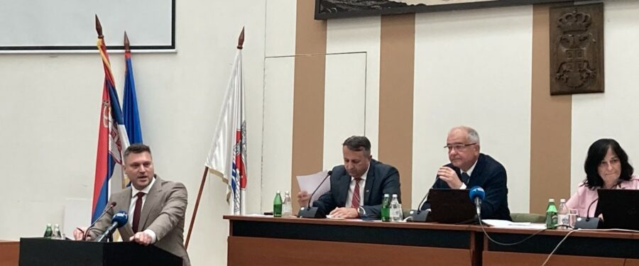 Vlastima šesta, opoziciji peta sednica, ali u svakom slučaju propala vam obojena revolucija