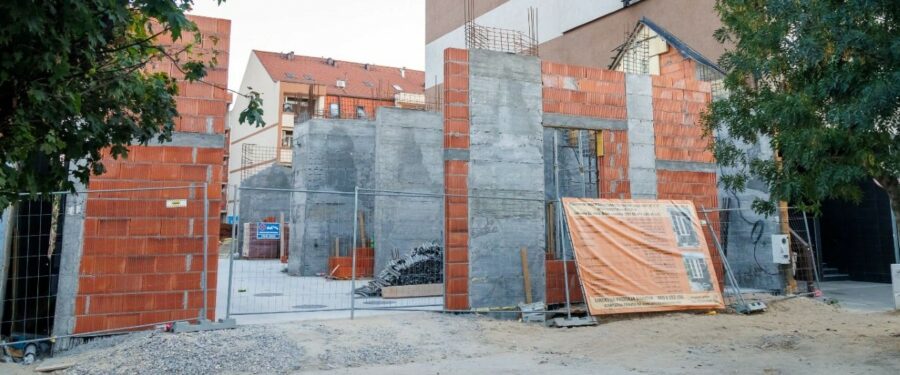 Pančevo između starih ulica i novih stambenih zgrada