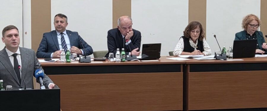 Skupština Grada, 14. sednica – SNS: ŽENE SU KURVE